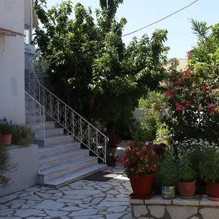 Guest house Kondilw Kalamitsi (Lefkada)