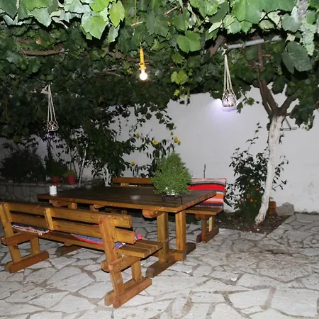 Kondilw Guest house *